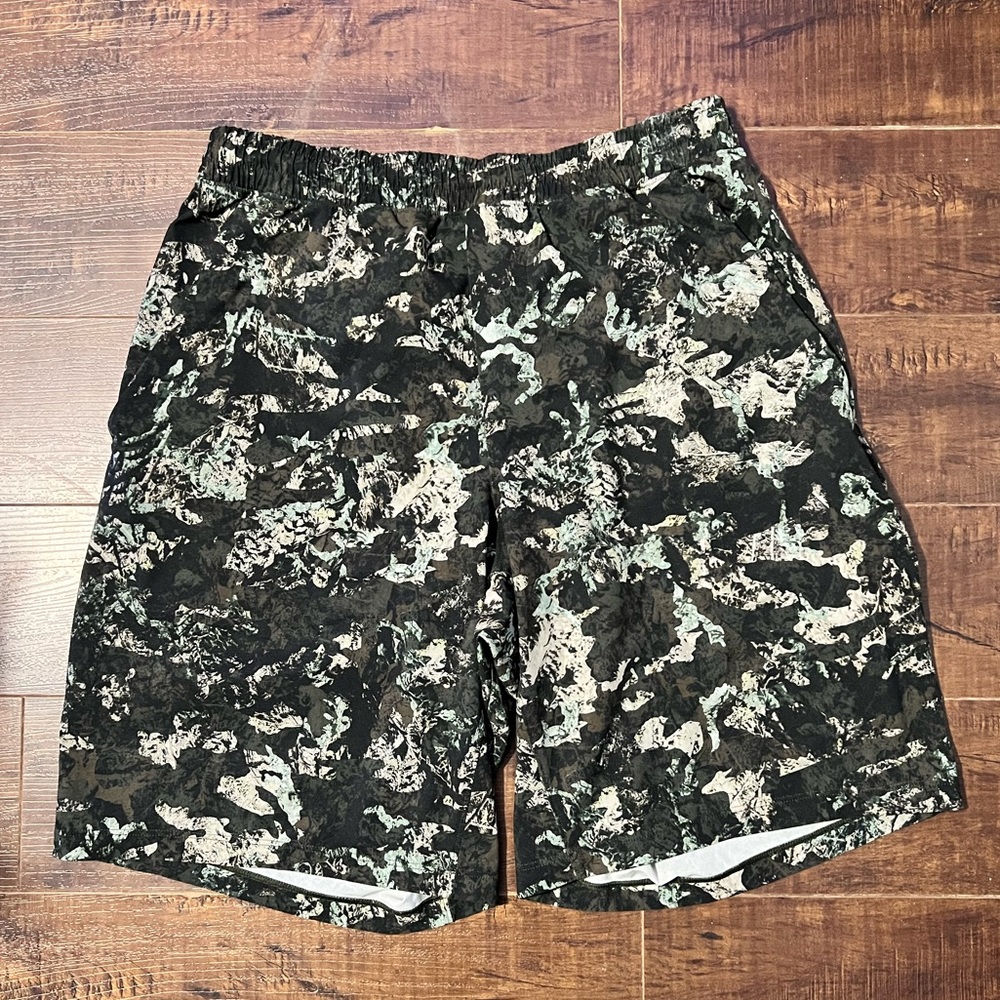 Lululemon Pace Breaker lined short